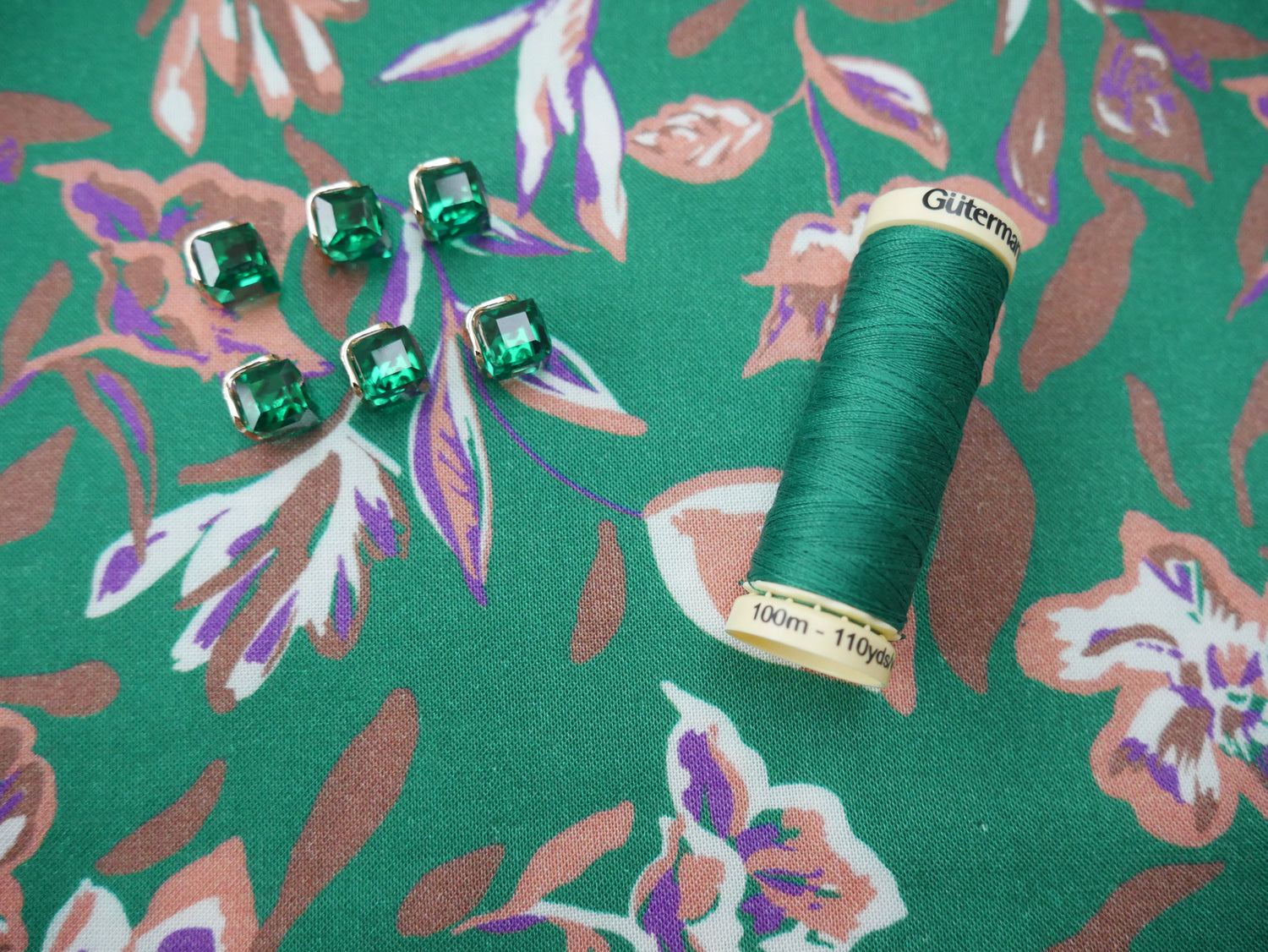 Cicadella Blouse Kit - Emerald Printed Viscose-Sewing Kit-Flying Bobbins Haberdashery